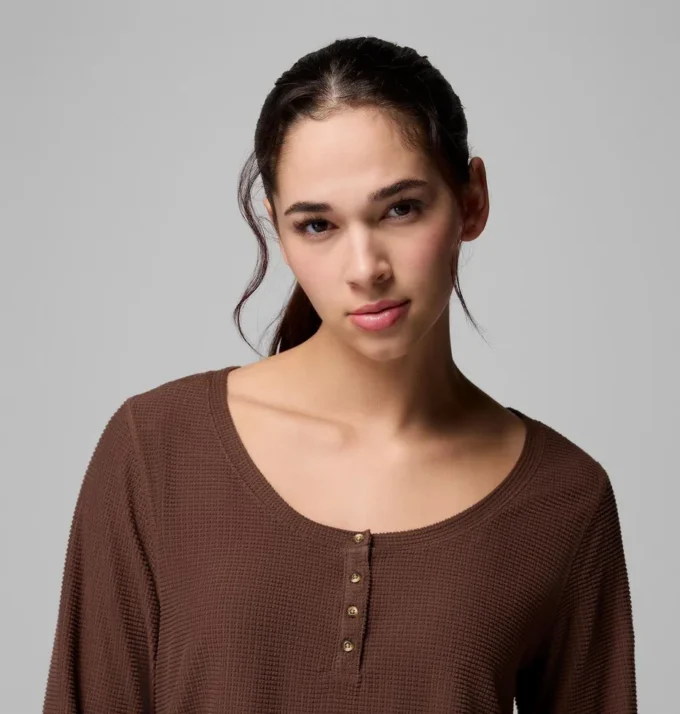Camisa de manga larga con cuello Henley y diseño cuadriculado Brea Falls™ para mujer