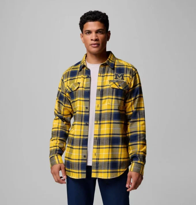 Camisa de manga larga de franela Collegiate Flare Gun™ para hombre – Michigan Camisa de manga larga de franela Collegiate Flare Gun™ para hombre – Michigan