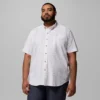 Camisa estampada de manga corta Rapid Rivers™ para hombre – Talla grande