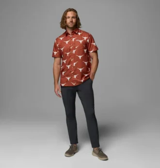 Camisa PFG Super Slack Tide™ para hombre universitario – Texas