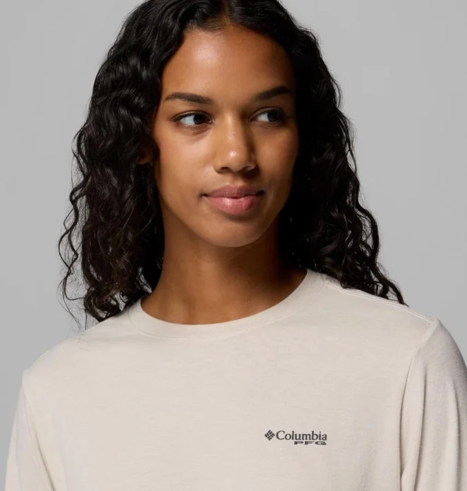 Camiseta de manga larga con estampado PFG Uncharted™ para mujer