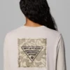 Camiseta de manga larga con estampado PFG Uncharted™ para mujer