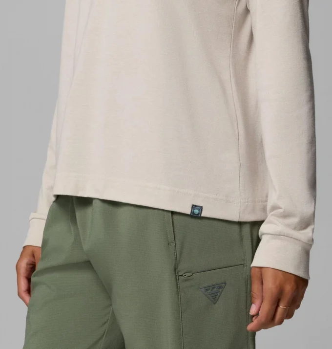 Camiseta de manga larga con estampado PFG Uncharted™ para mujer