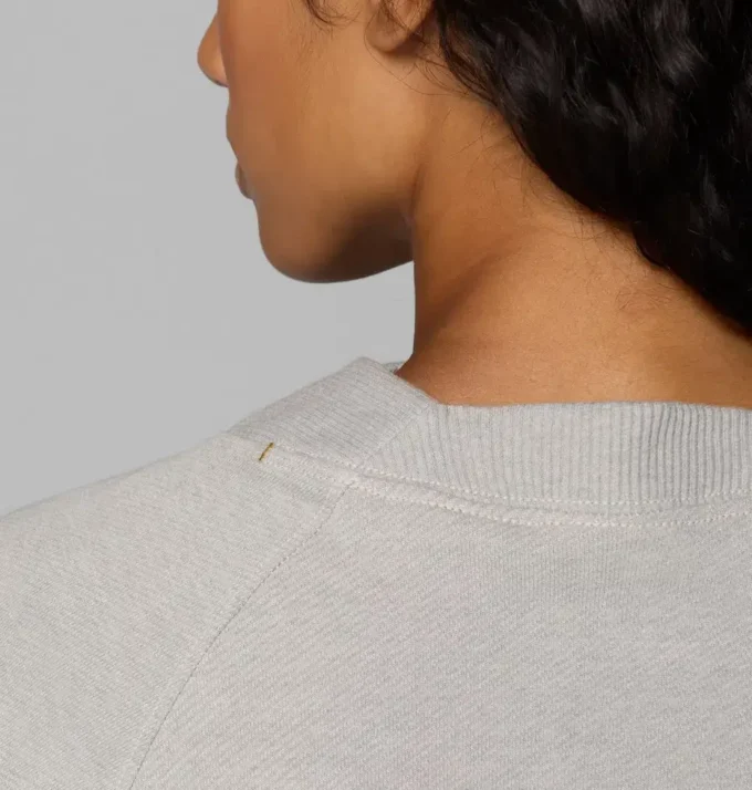 Camiseta de manga larga con tejido de rizo francés y corte corto High Cascades™ para mujer