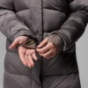 Chaqueta larga con capucha Amaze Puff™ para mujer