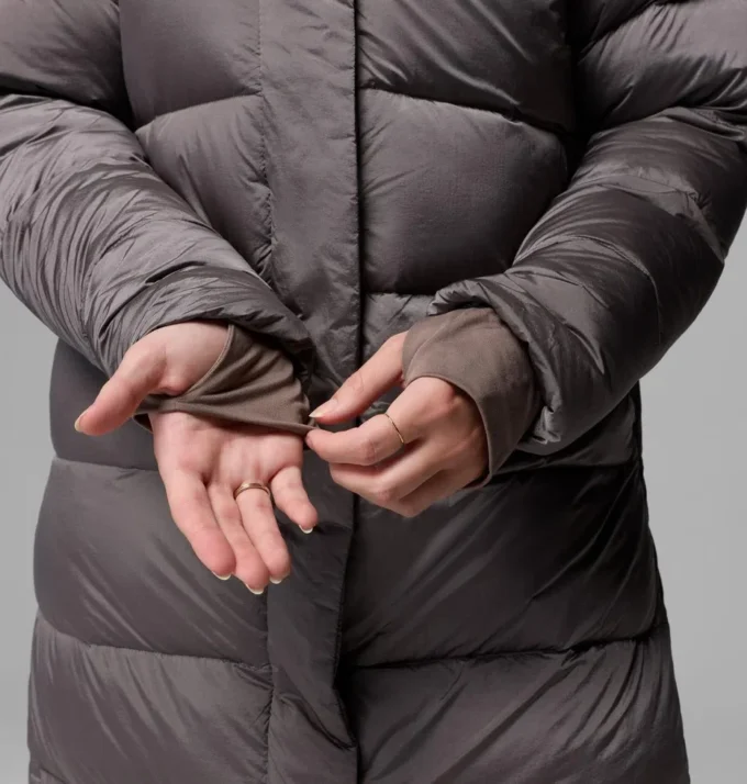 Chaqueta larga con capucha Amaze Puff™ para mujer