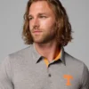 Polo técnico universitario para hombre Trail™ – Tennessee